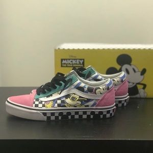 Vans x Disney old Skool “80s Mickey”